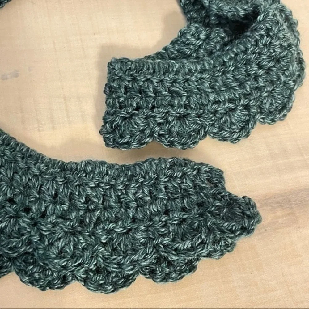Handmade Scalloped Wrap Scarf Narrow Marbled Evergreen Contemporary Winter Gift